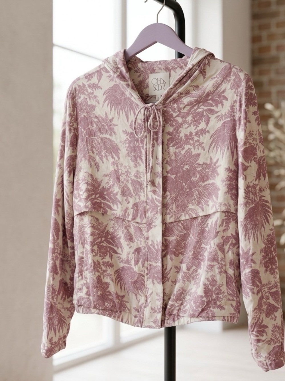 Chaser Pink and Cream Hooded Jacket with Floral Print - Picture 4 of 9